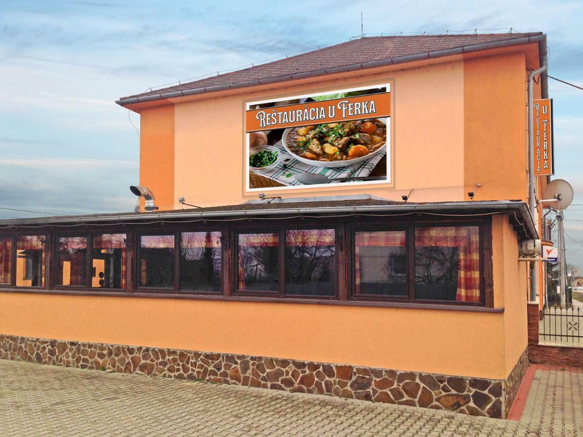 Hotel U Ferka Lemesany Zewnętrze zdjęcie